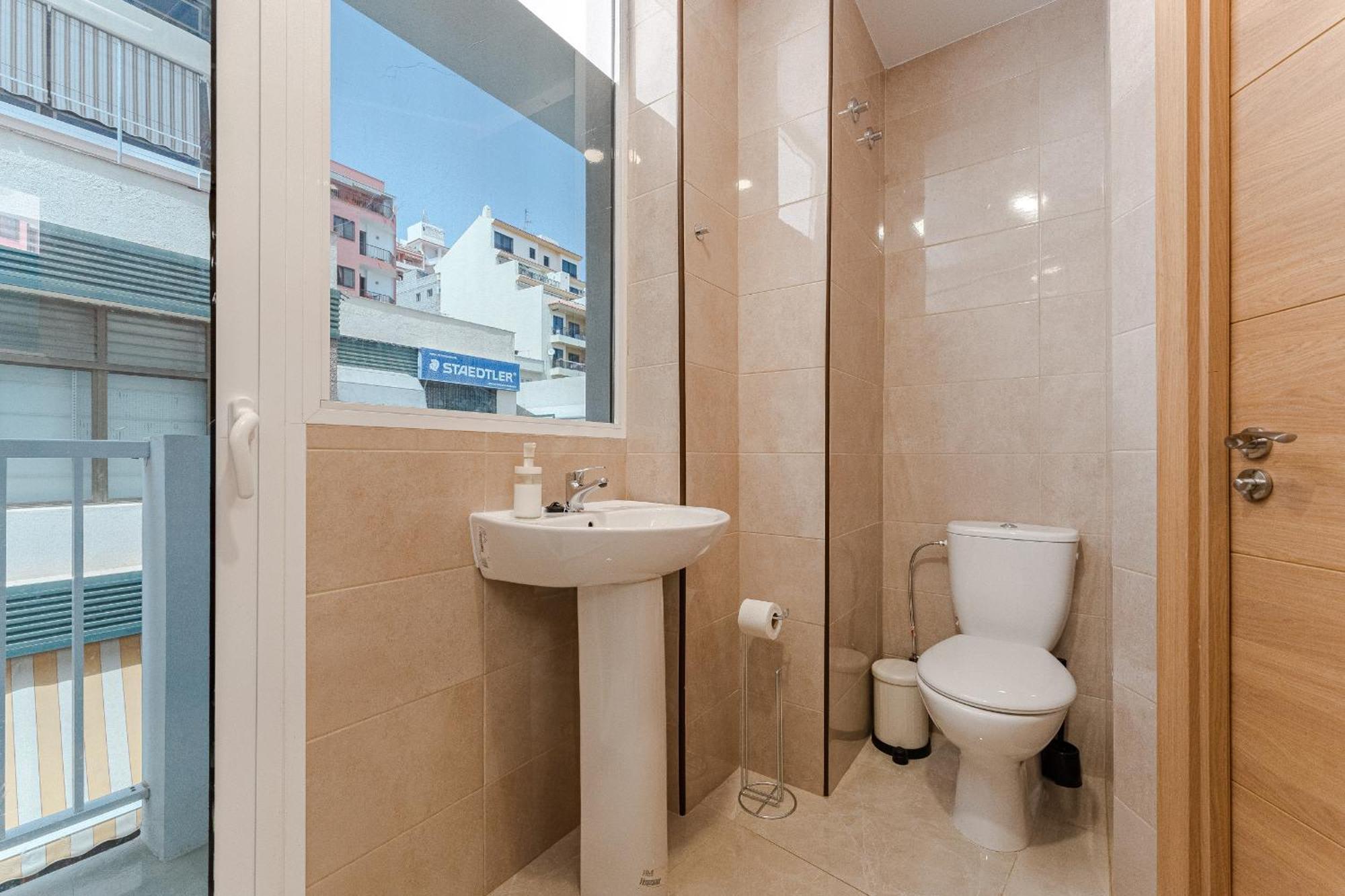 Few Steps From The Beach Hostel In Los Cristianos Arona  Exterior photo