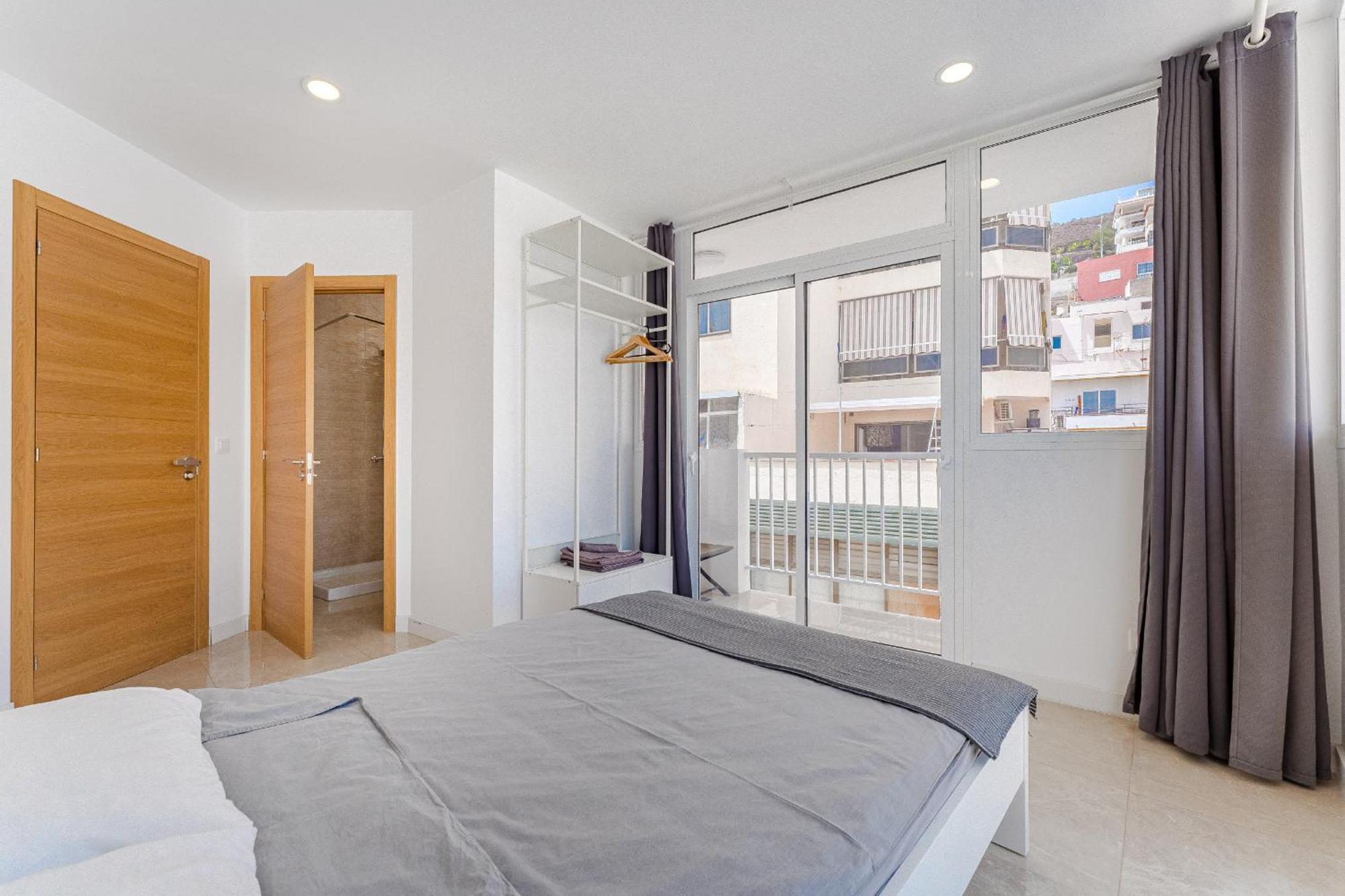 Few Steps From The Beach Hostel In Los Cristianos Arona  Exterior photo