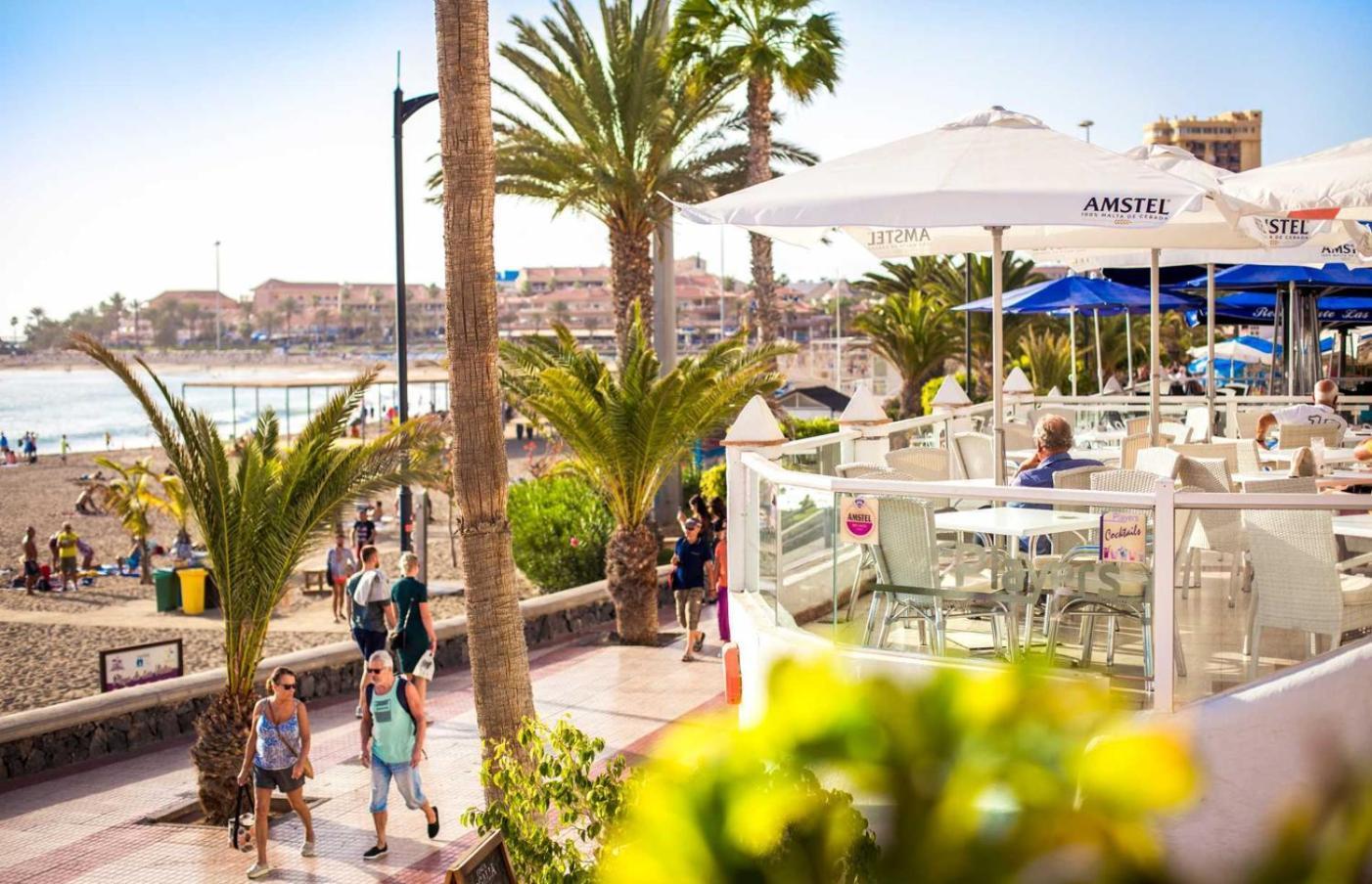 Few Steps From The Beach Hostel In Los Cristianos Arona  Exterior photo