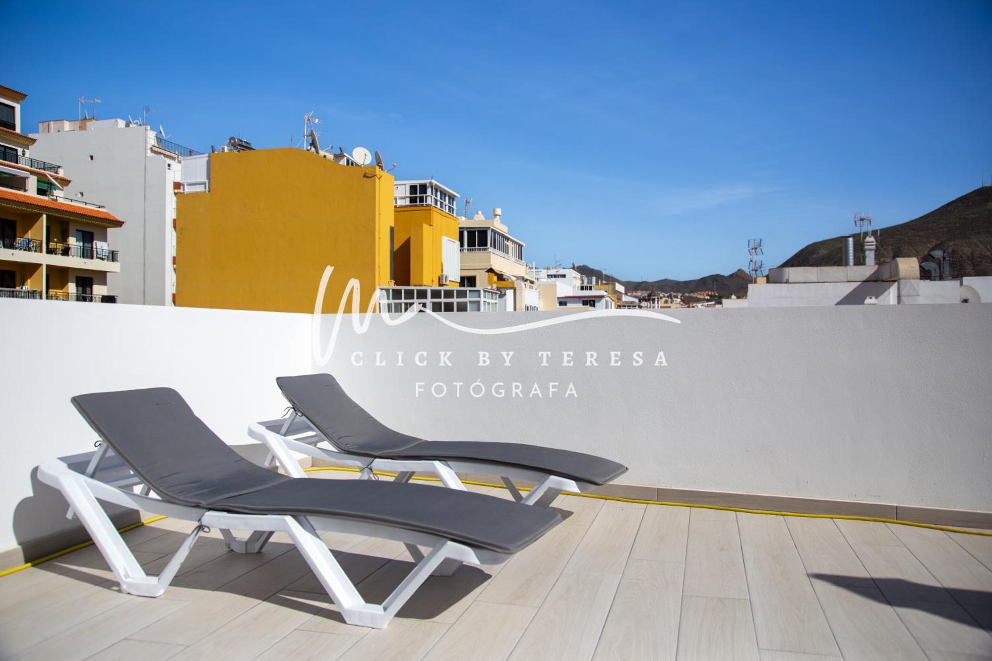 Few Steps From The Beach Hostel In Los Cristianos Arona  Exterior photo