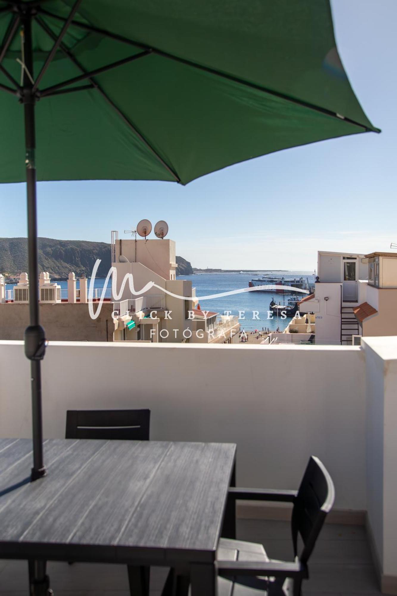 Few Steps From The Beach Hostel In Los Cristianos Arona  Exterior photo